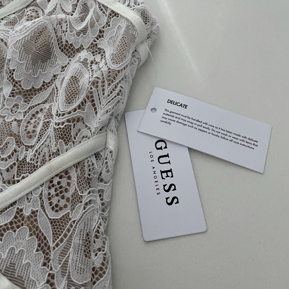 Slim fit lace dress